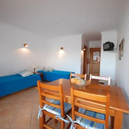 Quinta Velha Hotel