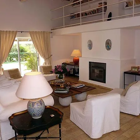 Quinta Velha Odiáxere