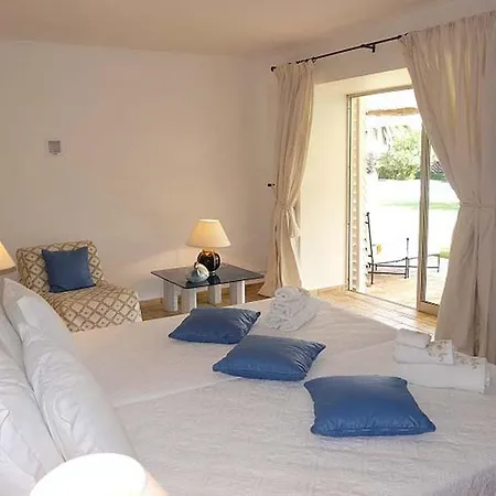 Quinta Velha Odiáxere